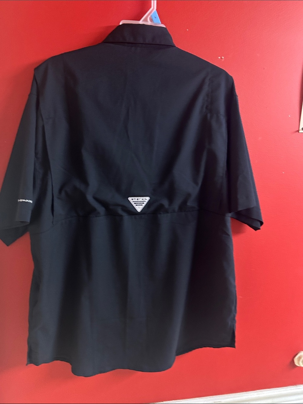 Columbia Black Short-Sleeve Button-Down Fishing Shirt Georgia 'G' Patch sz Med - Picture 5 of 6